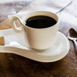 Zakaj začetek dneva s kavo na prazen želodec ni dobra ideja: 4 posledice Zakaj začetek dneva s kavo na prazen želodec ni dobra